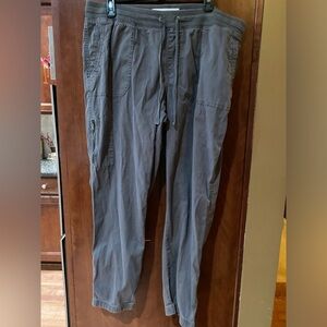 Sonoma women’s Dark Gray Cargo Pants